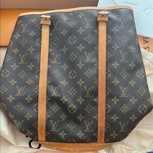 Louis Vuitton Petite Bucket Bag with (new) pochette